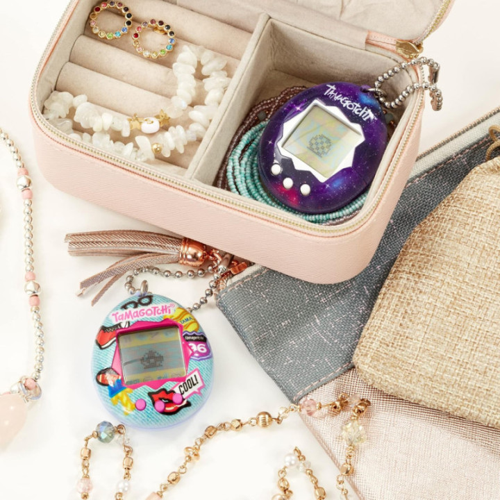 Bandai Tamagotchi Original, mascota virtual Denim Patches