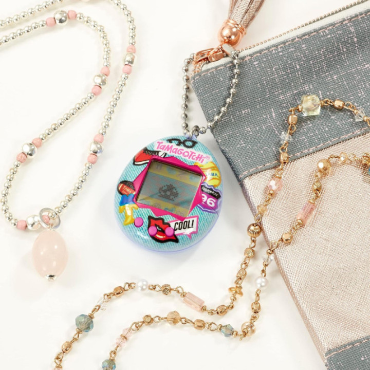 Bandai Tamagotchi Original, mascota virtual Denim Patches