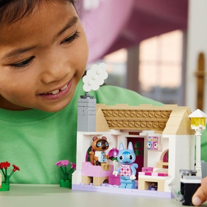 LEGO Animal Crossing MiniNook y casa de Minina, set de construcción