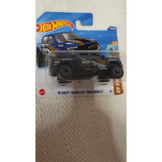 Hot Wheels HYY97, 152/250 '19 Chevy Silverado Trail Boss LT, coche a escala 1:64, colección 2025